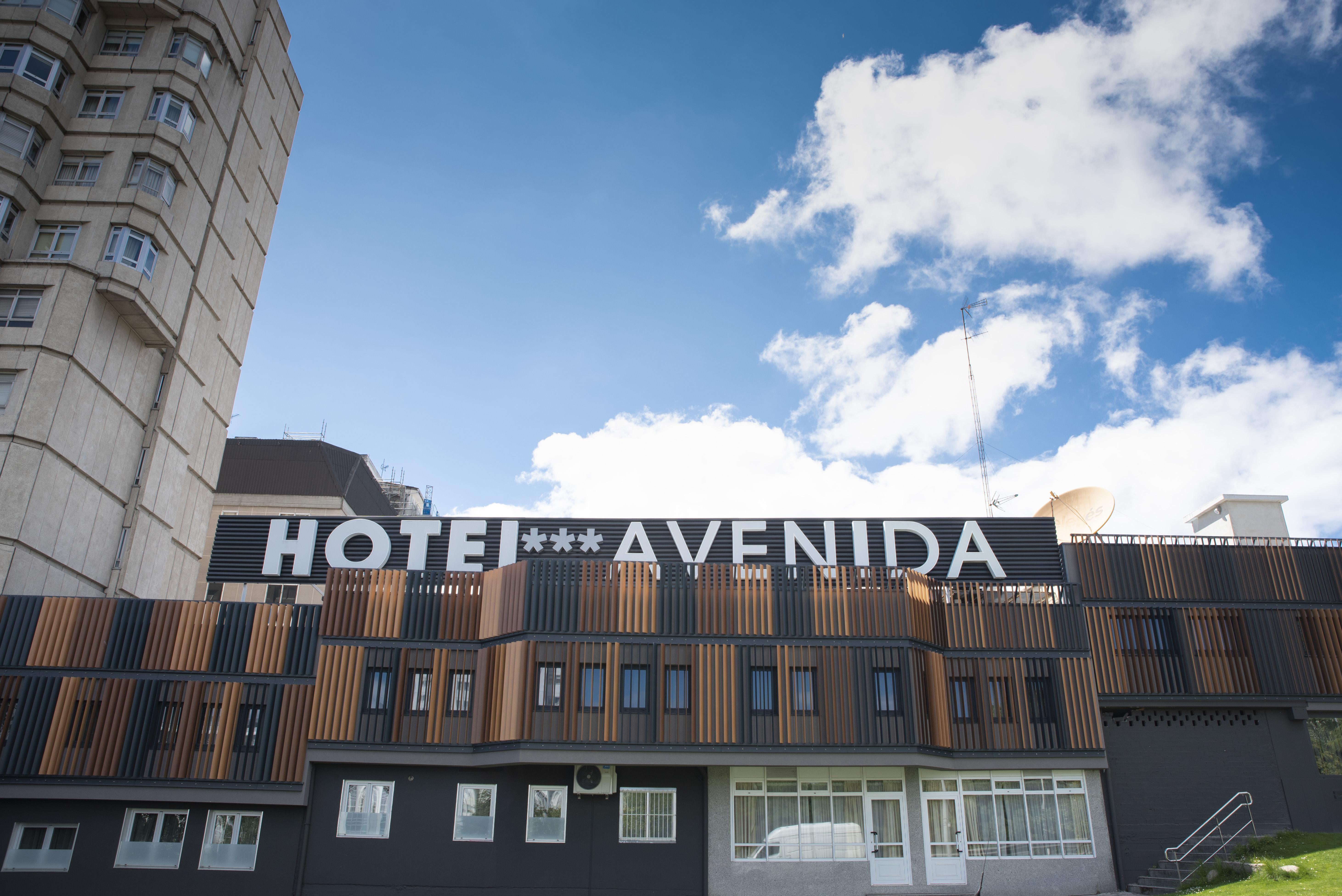 Hotel Avenida A Coruna Bagian luar foto