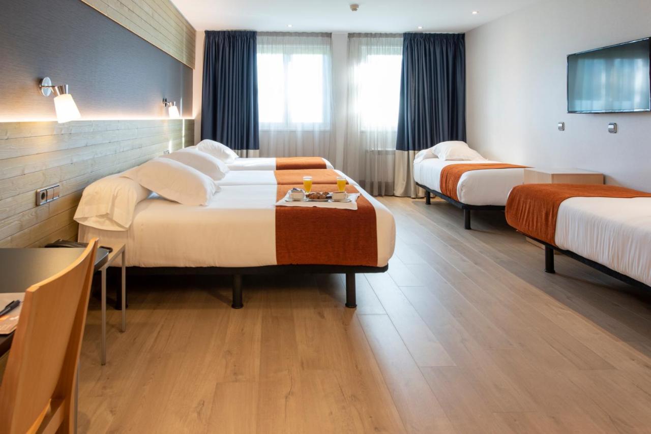 Hotel Avenida A Coruna Bagian luar foto