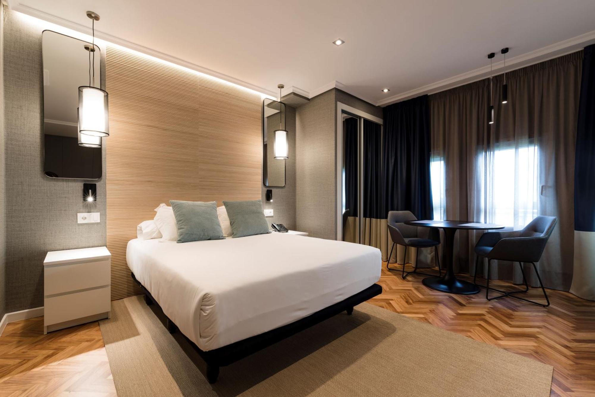 Hotel Avenida A Coruna Bagian luar foto